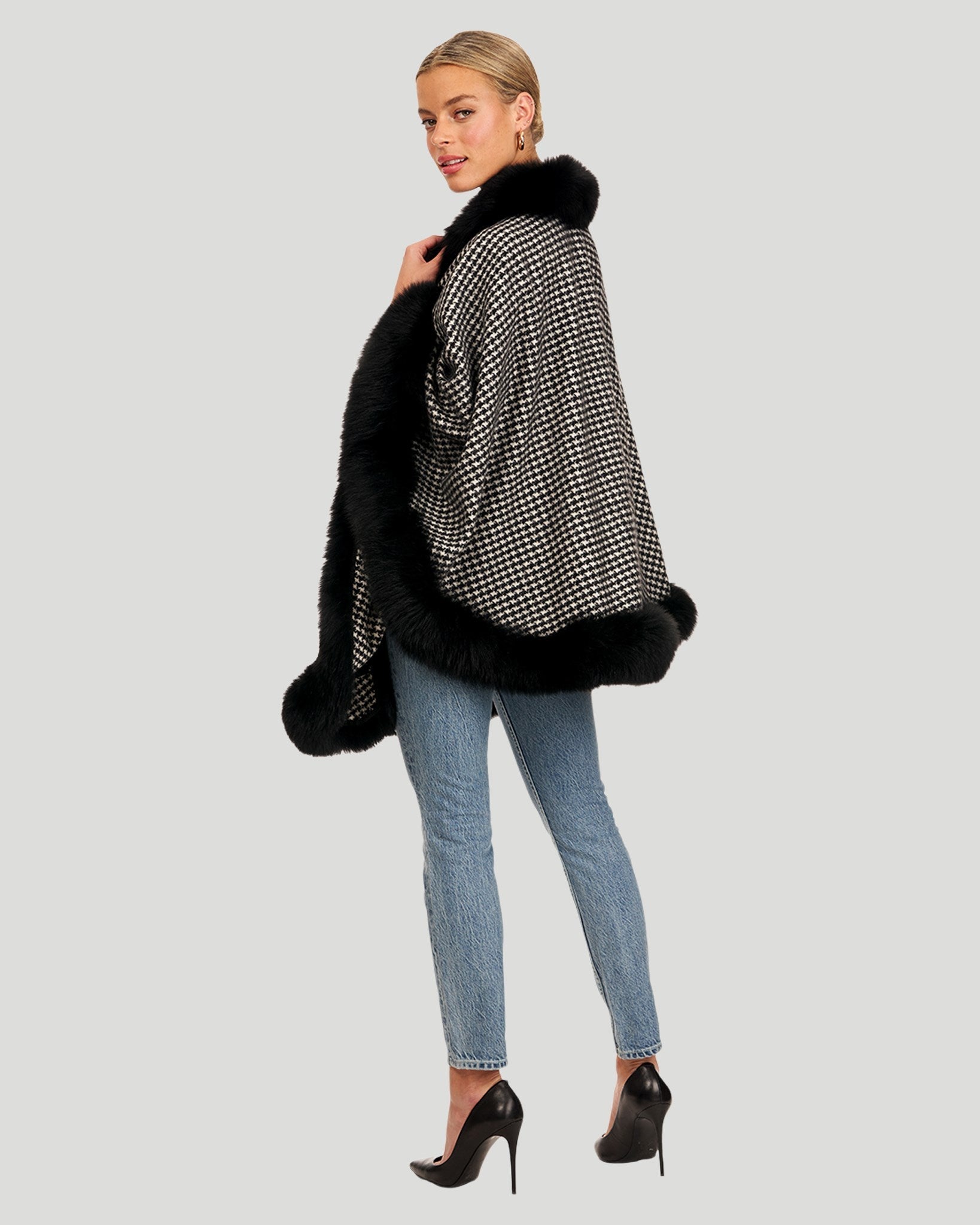#Color_HOUNDSTOOTH