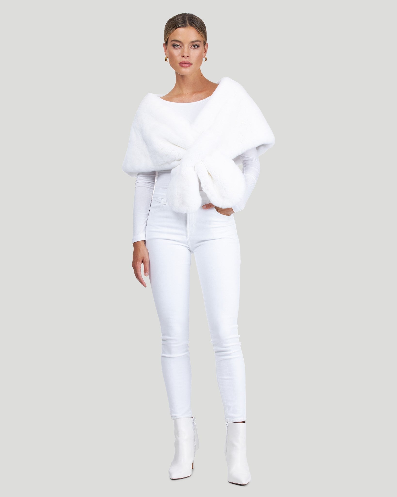 #Color_BLEACHED WHITE