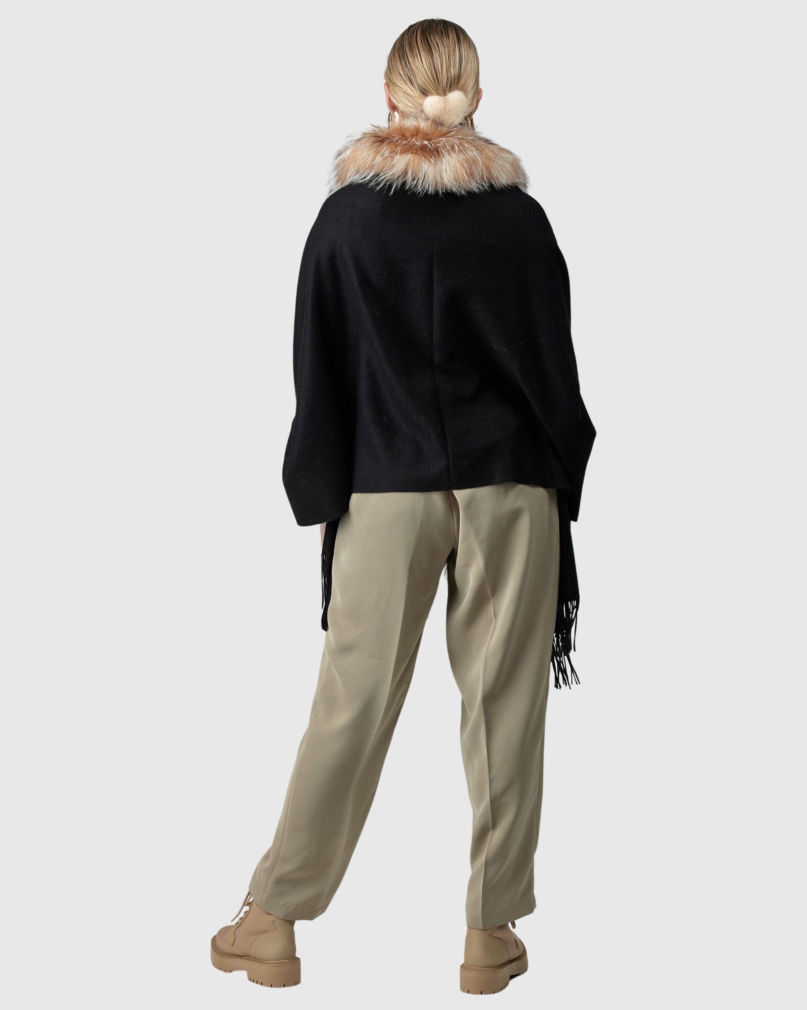 #Color_BLACK/CRYSTAL