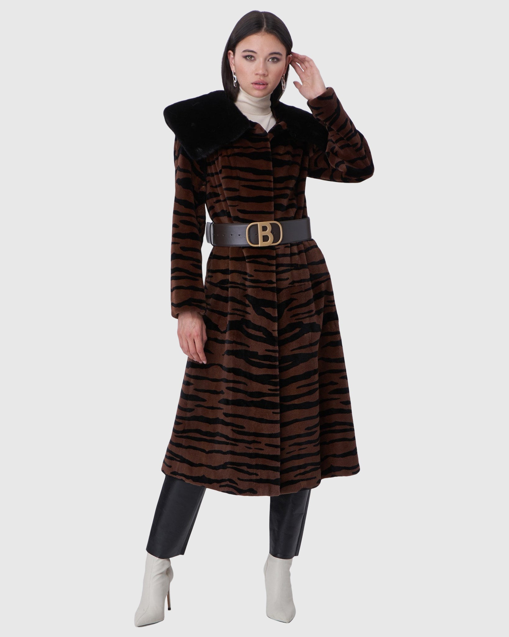 #Color_BROWN TGR PRINT